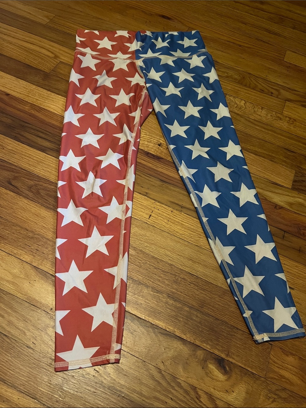 teeki Star-Print Leggings in Red & Blue